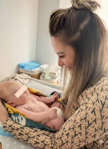 Nicole mit Baby